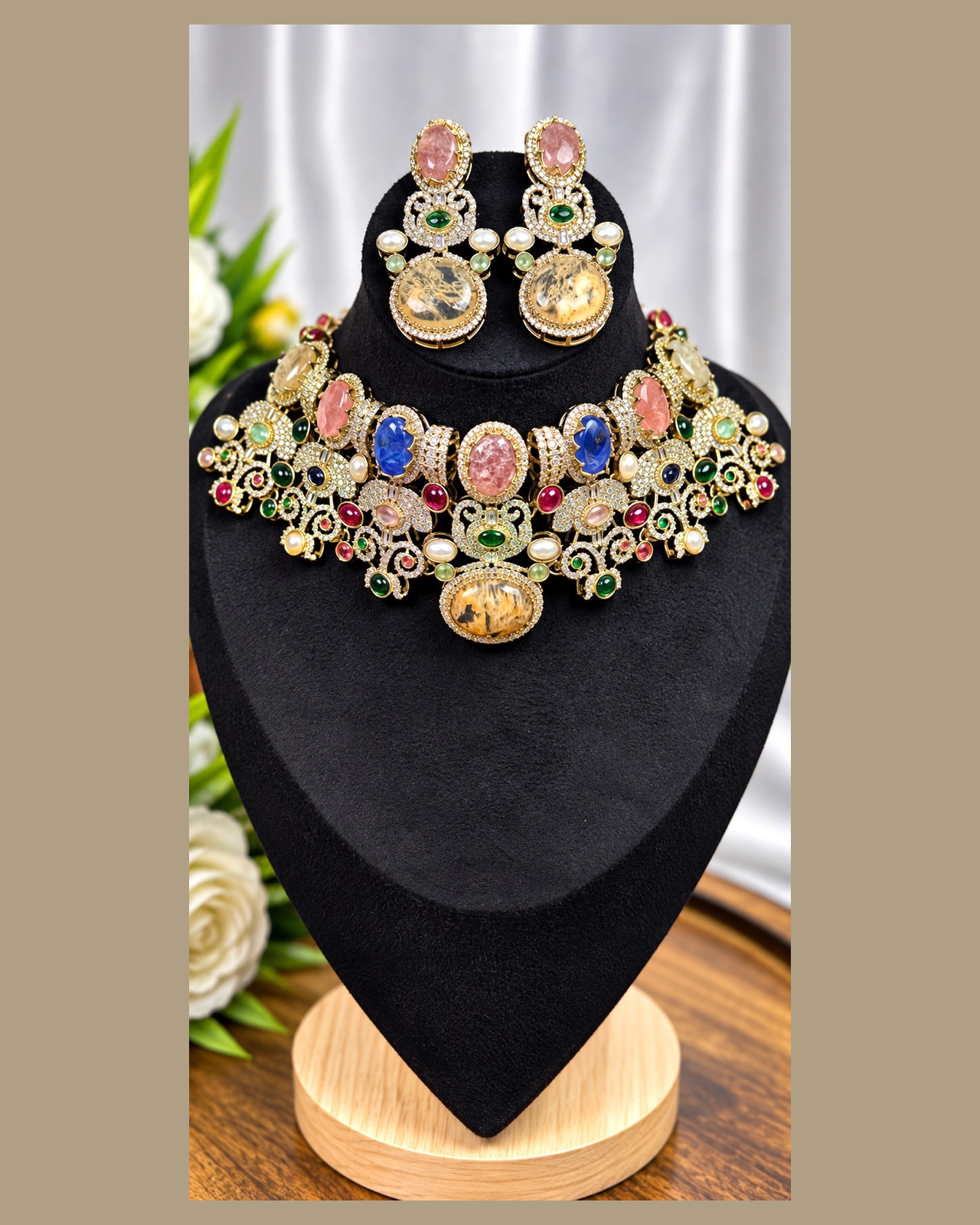 Megha neckpiece